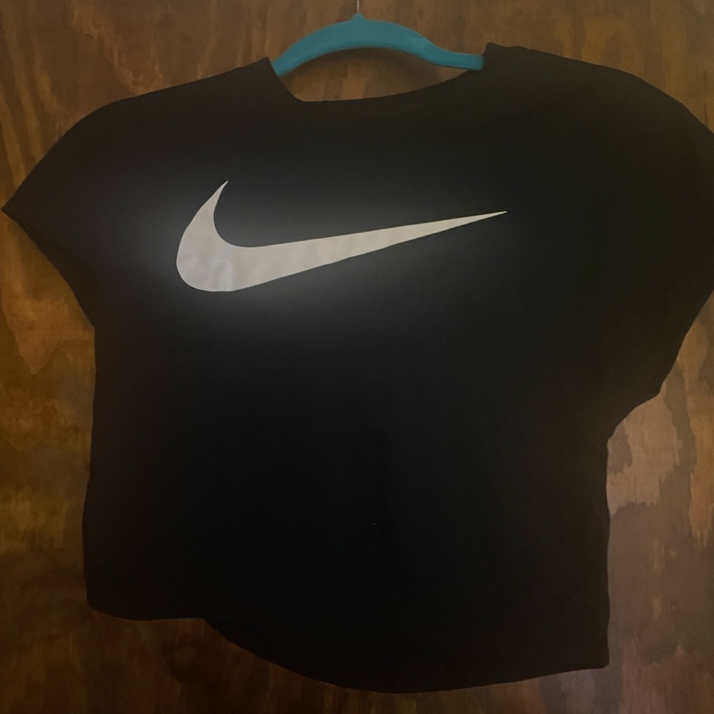 Nike Crop NWOT